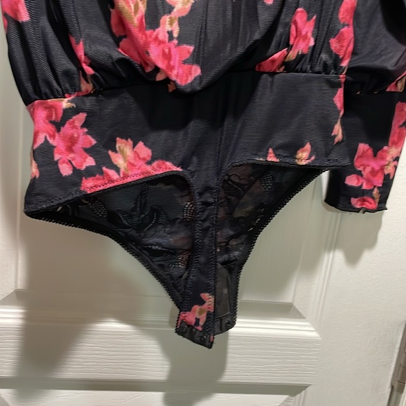 🆕 Free People intimates lace lines floral black bodysuit Size XS - Picture 6 of 8